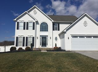 324 El Vista Dr, Hanover, PA 17331