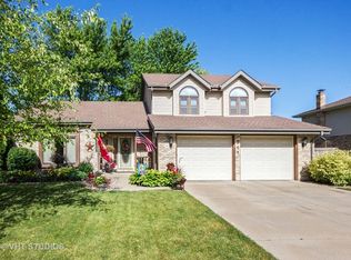211 Deerpath Dr, Minooka, IL