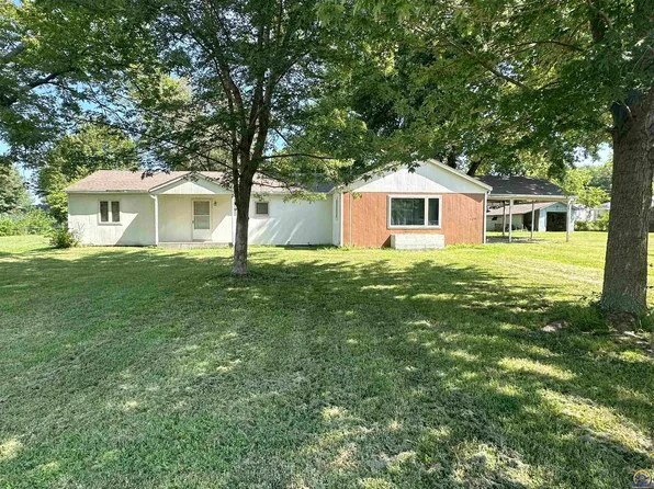 420 Osborn St, Carbondale, KS 66414