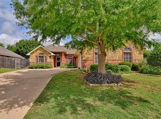 625 Meadowcrest Dr, Burleson, TX 76028