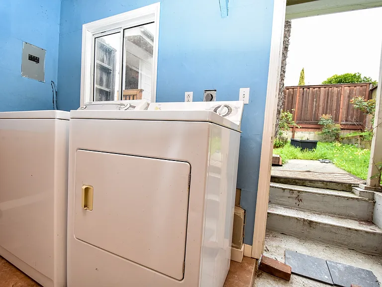 4232 Laguna Ave — Photo 19