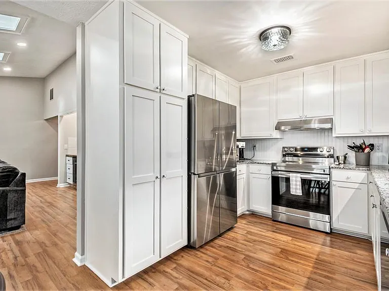 1118 Capital Club Cir NE — Photo 12