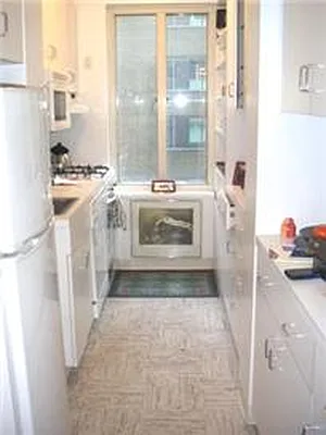 Rented by essential NEW YORK Real Estate | media 17