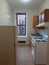 401 East 82nd Street, #3C