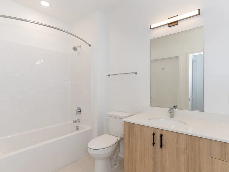 Wrighthaven Square Apartments — Photo 58