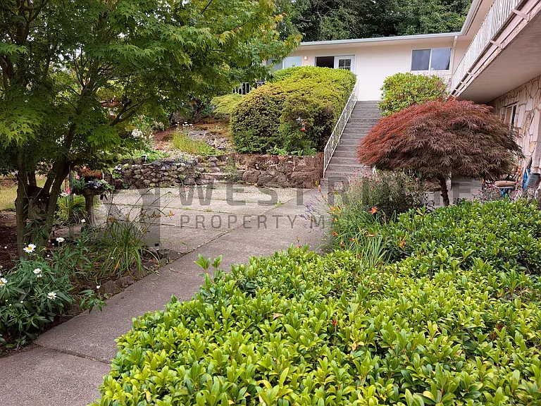 6855 SW Capitol Hwy #B — Photo 16