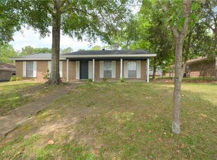 2704 Longleaf Dr, Mobile, AL 36693