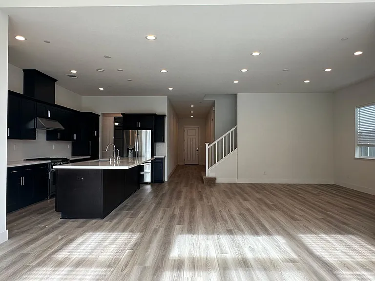2918 Turner Ave — Photo 41