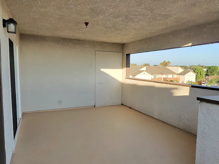 3902 W Valencia Dr #11 — Photo 1