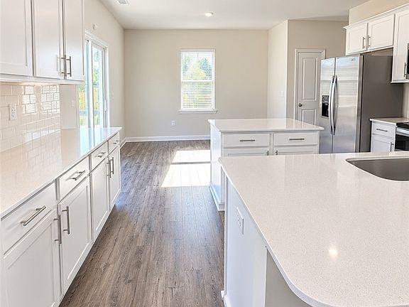 4th image of 154 Fair Child Rd