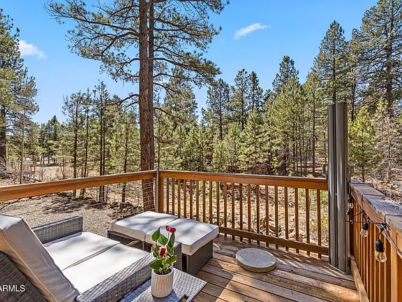 3rd image of 935 E RAINTREE Road