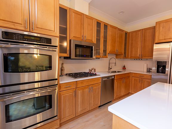 4th image of 1125 W Monroe St