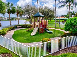 8228 Xanthus Ln, Wellington, FL 33414