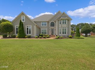 153 Willow Green Dr, Jackson, TN 38305