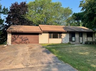 1965 Knob Rd, Saint Paul, MN 55118