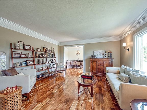 5th image of 522 Salem Heights Dr