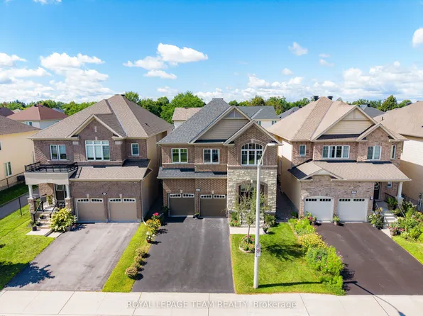 607 Parade Dr, Ottawa, ON K2S 0Y5