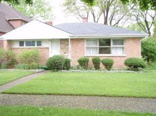 472 N Emery Ln, Elmhurst, IL 60126