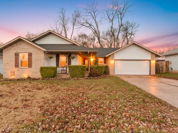 413 S Dove Valley Avenue, Springfield, MO 65802