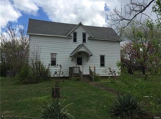 8 S Bernhardt Ave, Gerald, MO 63037