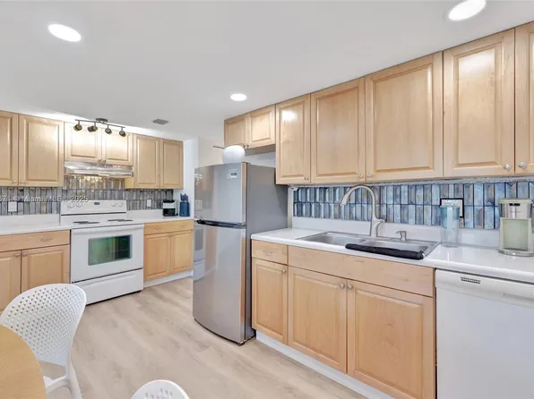 1901 N Andrews Ave APT 101, Wilton Manors, FL 33311
