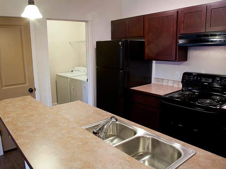 Residence at Mill River — Photo 43