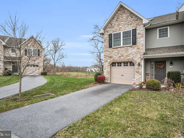 339 Melbourne Ln, Mechanicsburg, PA 17055