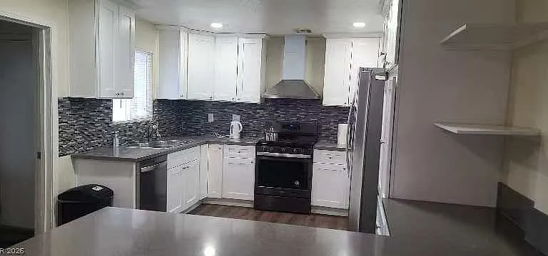 2200 S 6th St — Photo 6