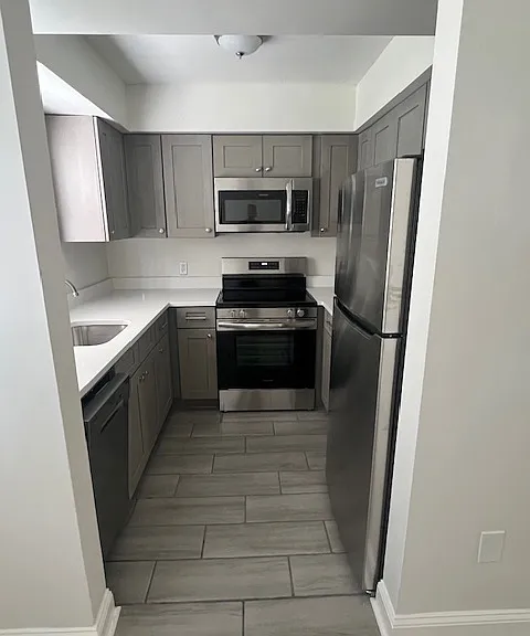 546 E Hall Ln — Photo 1