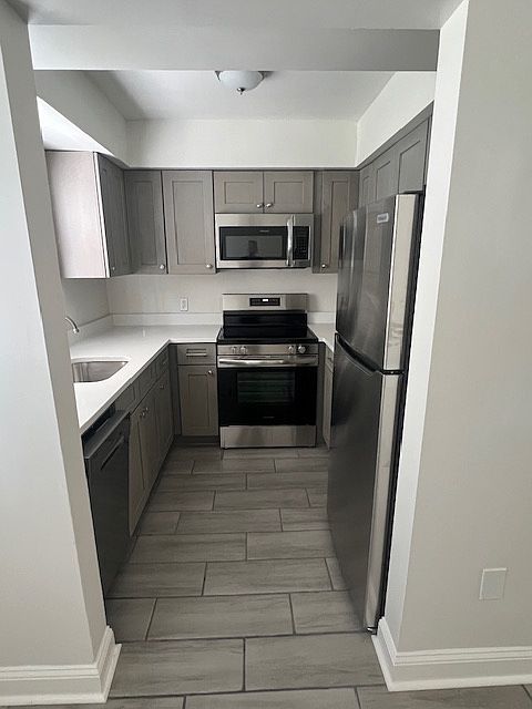 1st image of 546 E Hall Ln