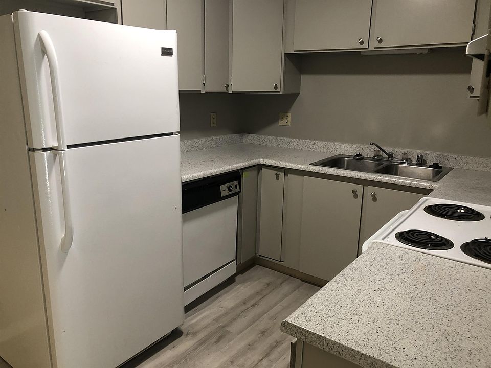 1st image of 705 26th Ave Unit 8