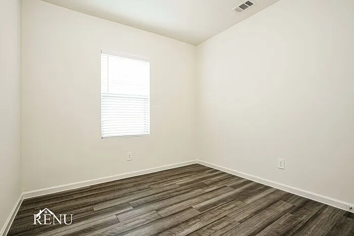 1604 Ancer Way — Photo 10