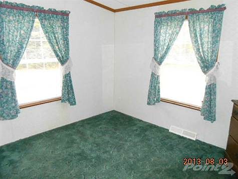 27 Lester lane bed 1