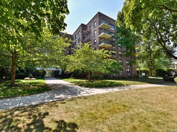224-24 Union Turnpike #6O, Bayside, NY 11364