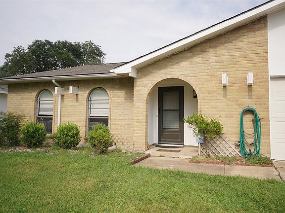 3rd image of 5527 Cairnleigh Dr