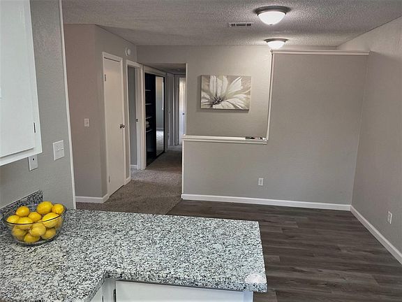 3rd image of 340 Bell Ave