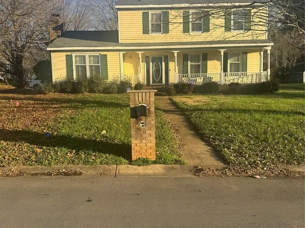 5401 Dowgate Dr, Charlotte, NC 28208