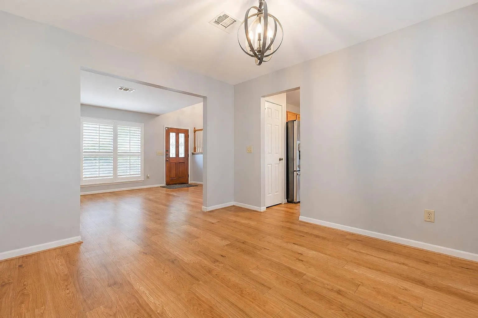 4 bed, 2.5 bath, 2096 sqft, $2,000 — Photo 4
