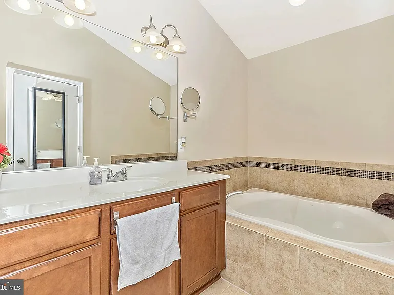 11882 Country Squire Way — Photo 26