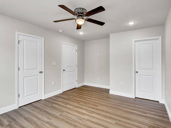 5th image of 905 Lacy Ct