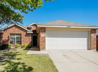 2033 Club Oak Dr, Heartland, TX 75126