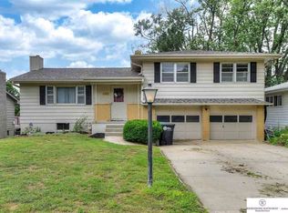 3322 S 56th St, Omaha, NE 68106