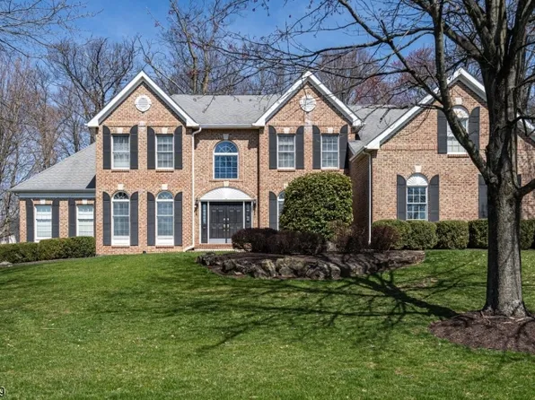 7 Wyckoff Dr, Union Twp., NJ 08867