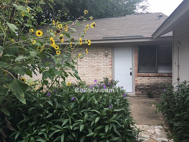 1st image of 205B W William Cannon Dr