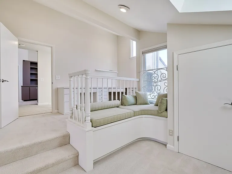 803 Runningwood Cir — Photo 51