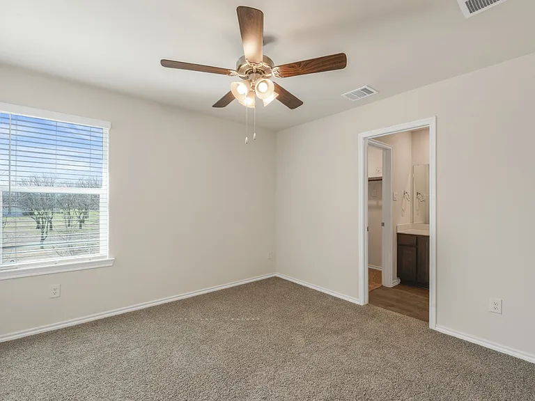 314 Arbor Dr — Photo 2