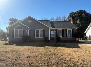 1311 Hathshire Dr, Charlotte, NC 28262