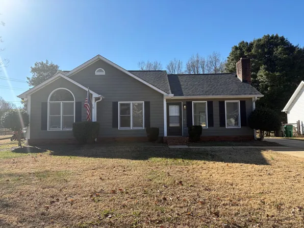 1311 Hathshire Dr, Charlotte, NC 28262