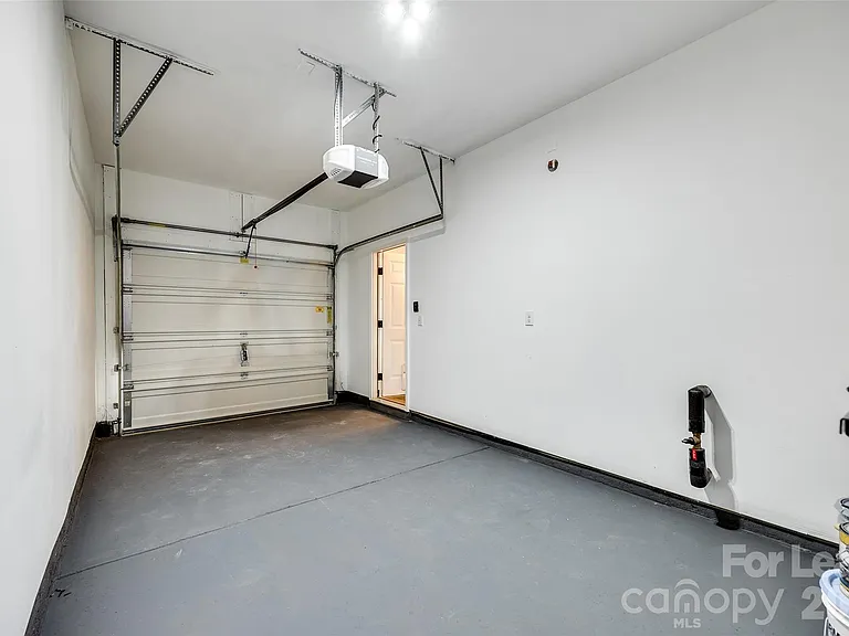 440 Battery Cir — Photo 32