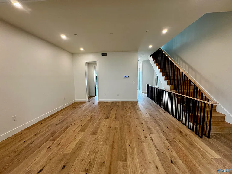 230 Washington St — Photo 14